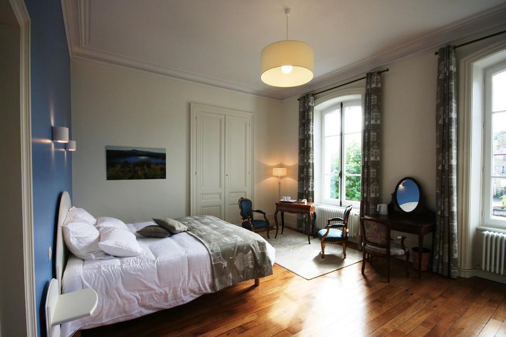 Le Clos Des Noyers Combronde Phòng bức ảnh