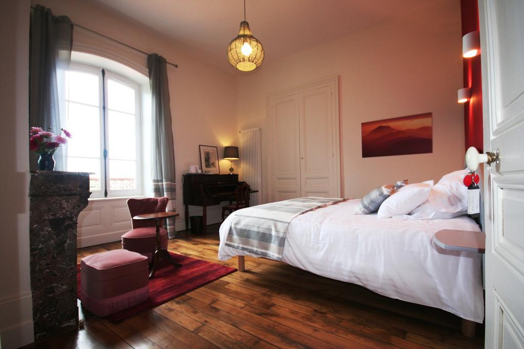 Le Clos Des Noyers Combronde Phòng bức ảnh